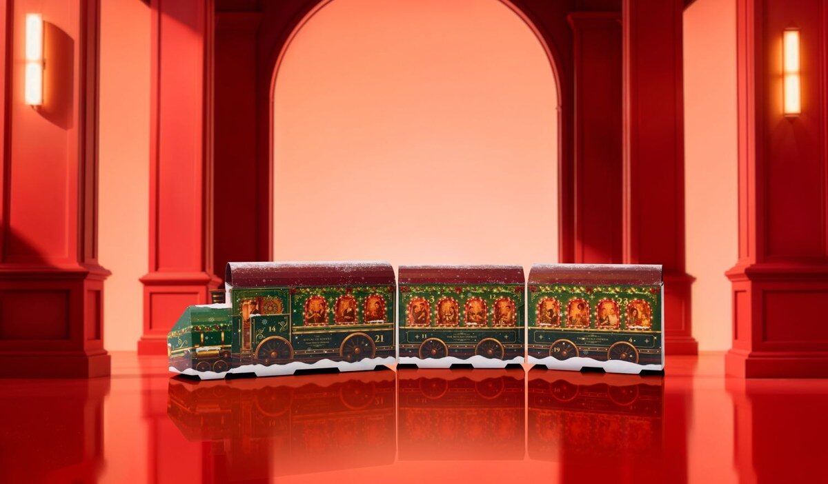 The Rituals Premium advent calendar 2026 train on a table in a red dining car